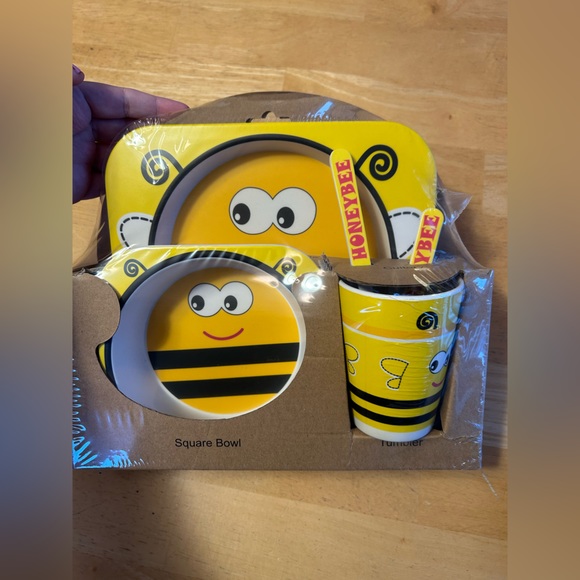 Bamboo Ware Kids Bumble Bee Dinner Set - Picture 2 of 9
